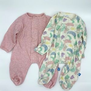 Footed sleeper with magnetic closure. Baby girl